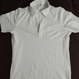 Uniqlo short-sleeve button polo size small.